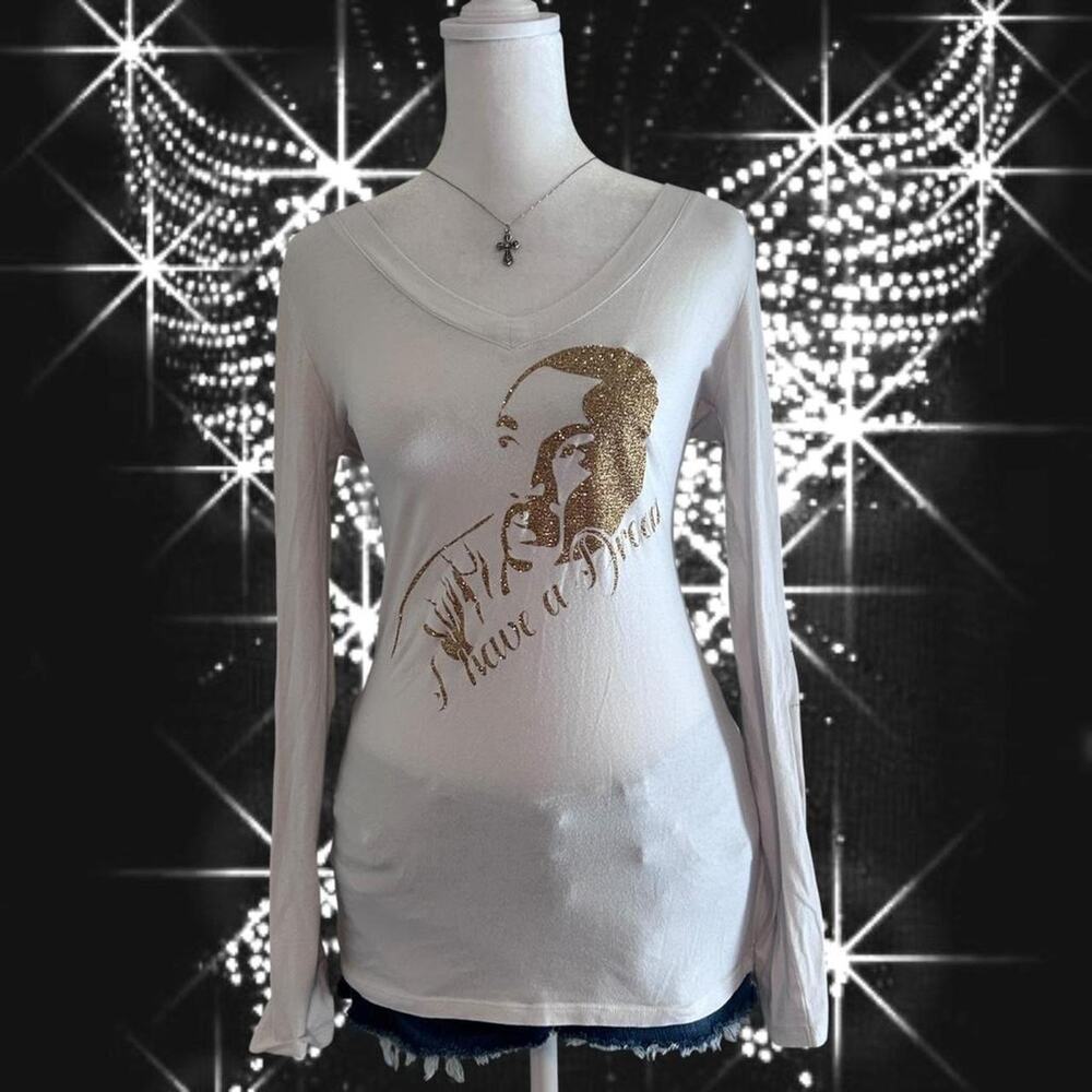 gold glitter vintage film portrait graphic white v neck top